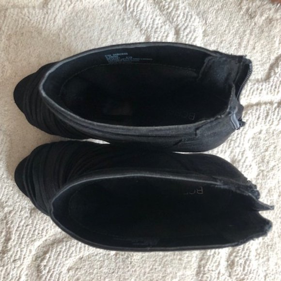 BCBG Open Toe Spiked Black Booties (3 1/4") - Picture 2 of 3